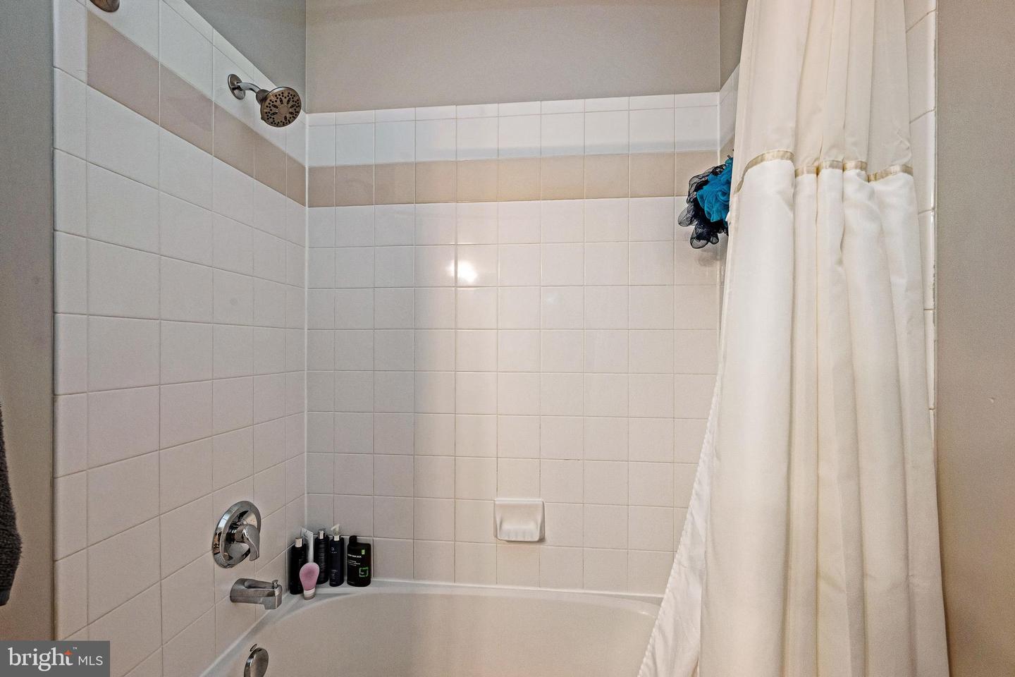 4860 EISENHOWER AVENUE Unit: 392