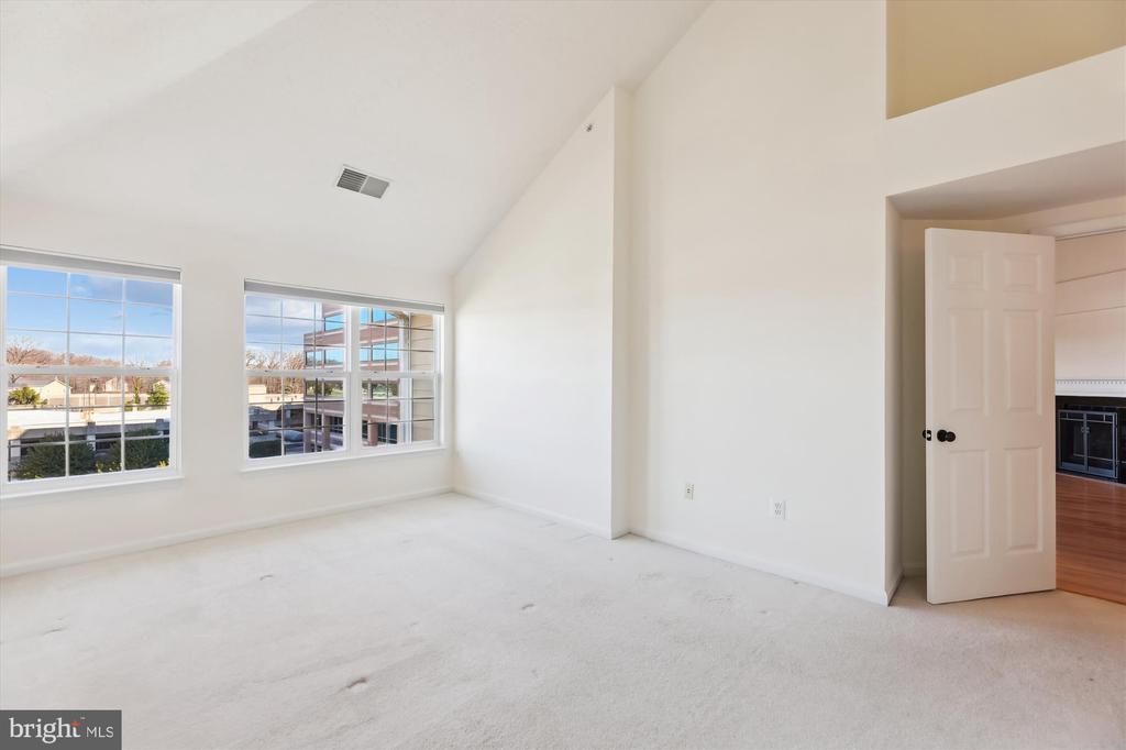 2700 Bellforest Ct #410
