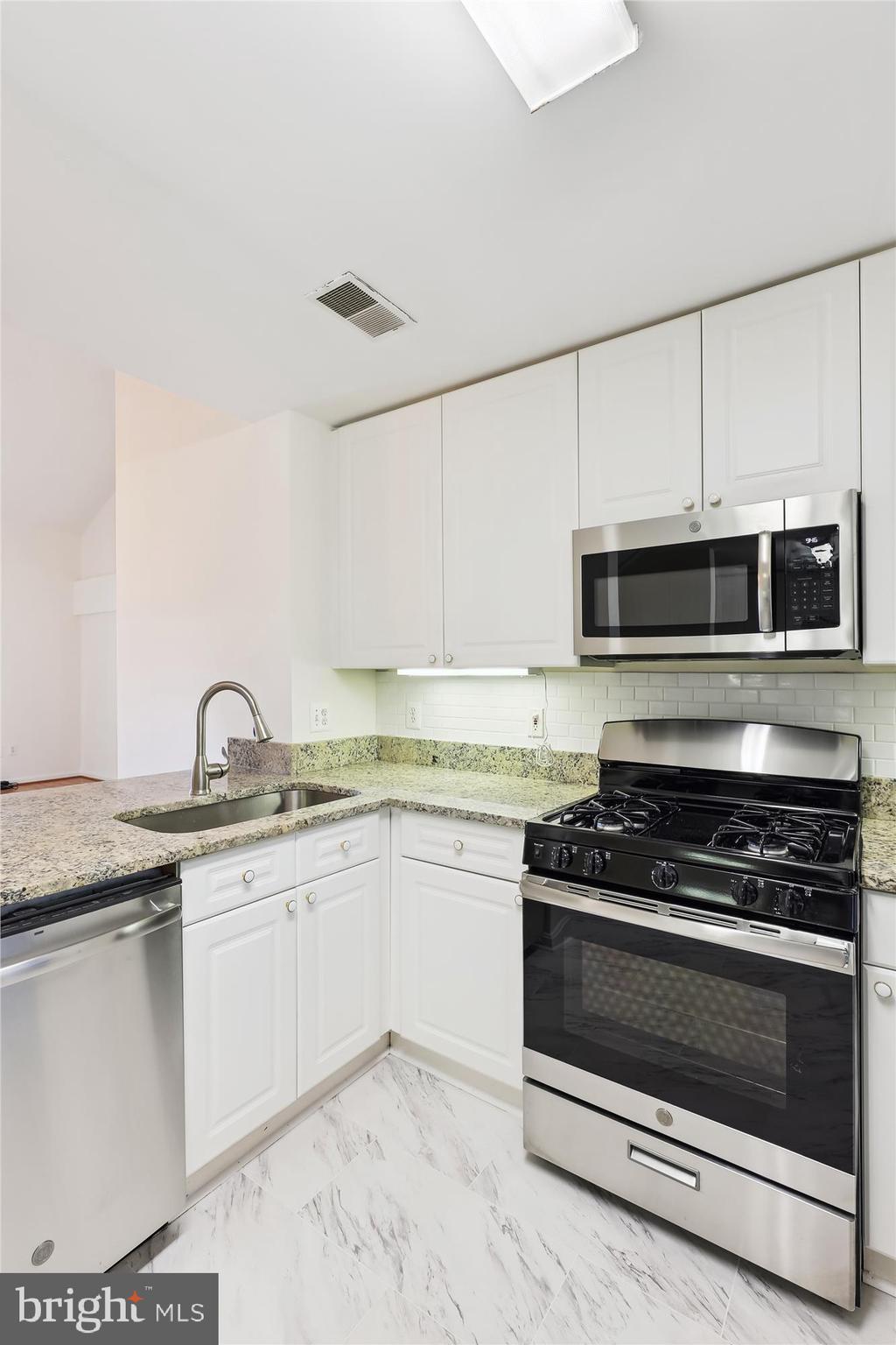 2700 Bellforest Ct #410