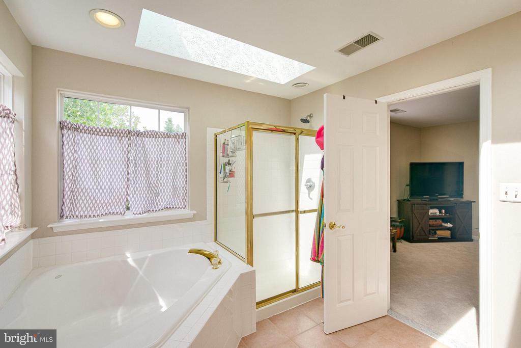 6715 APPLEMINT LN