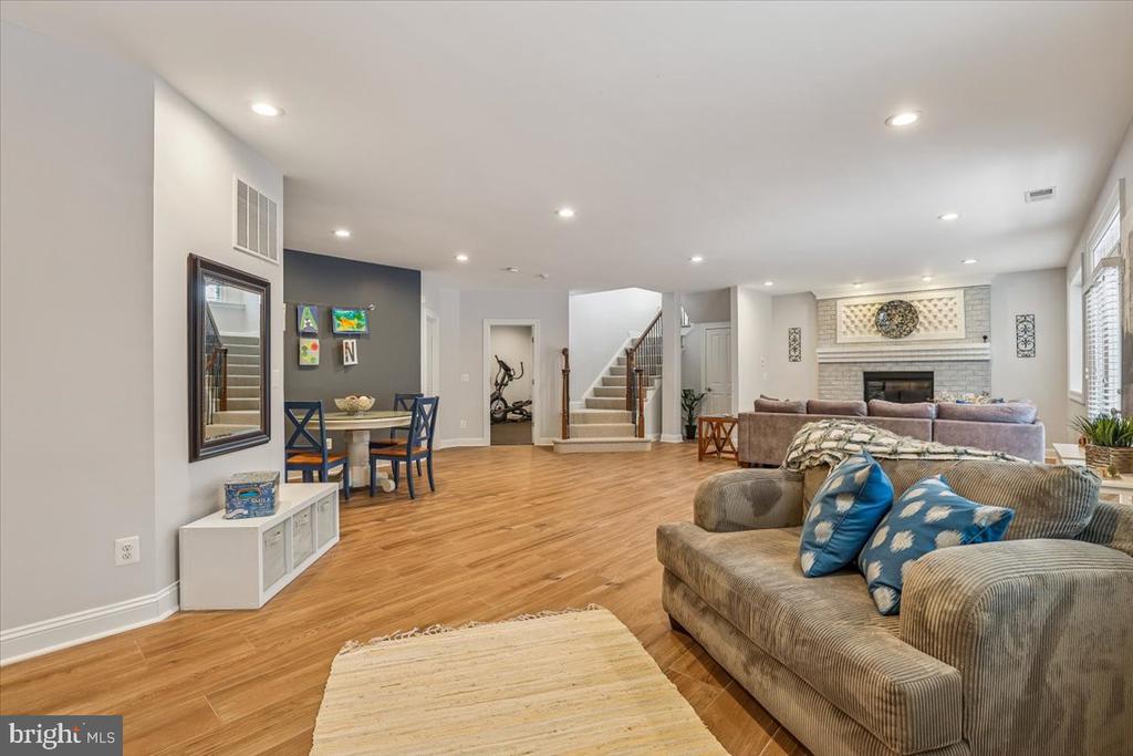 10321 LYNCH LANE