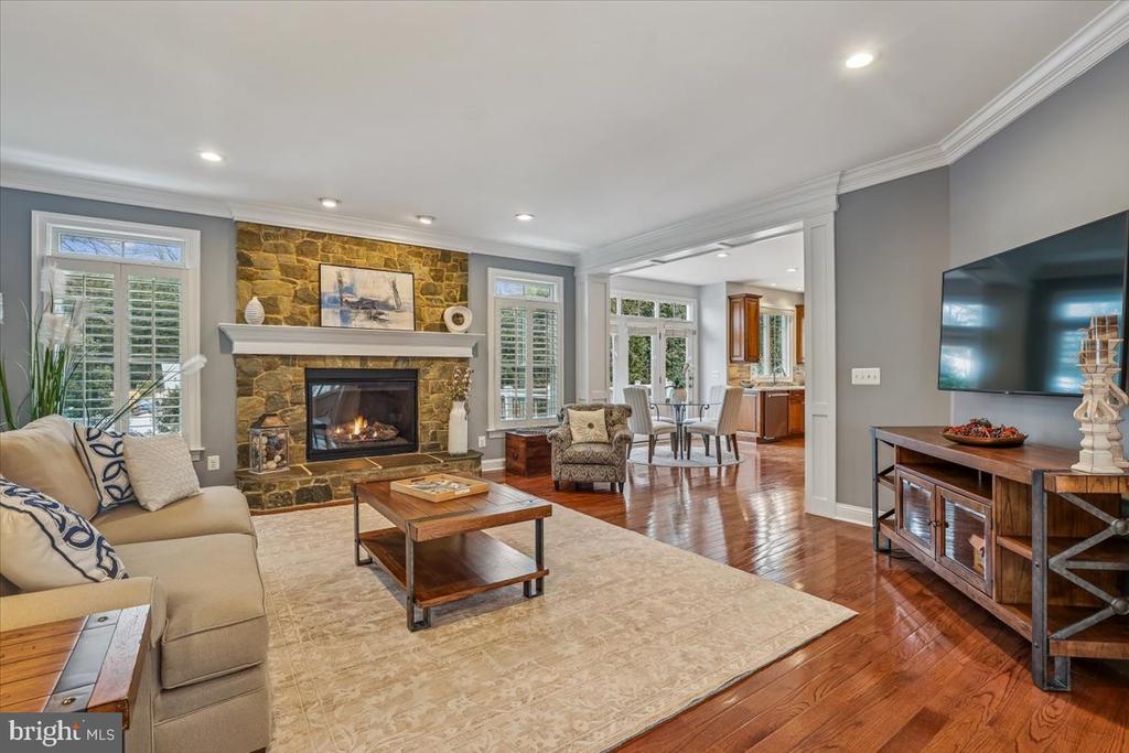 10321 LYNCH LANE