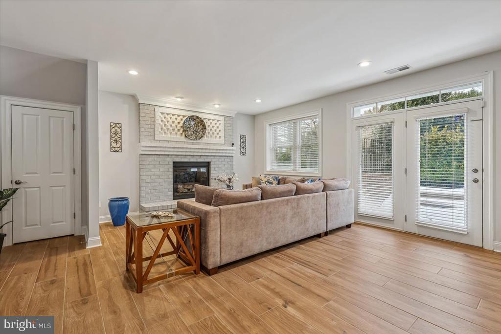 10321 LYNCH LANE