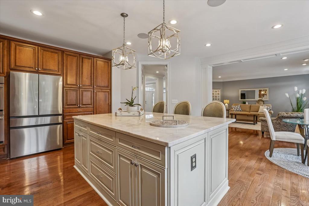 10321 LYNCH LANE