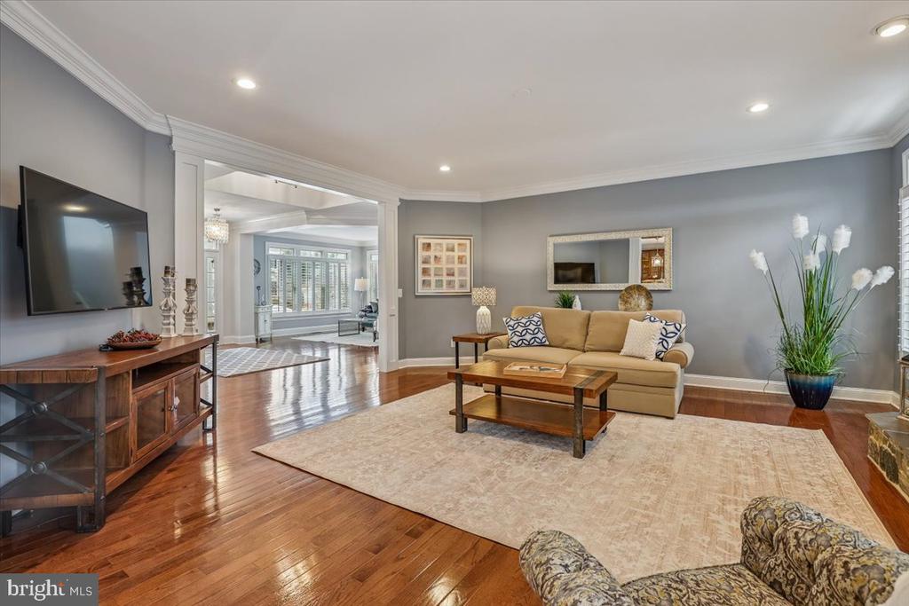 10321 LYNCH LANE