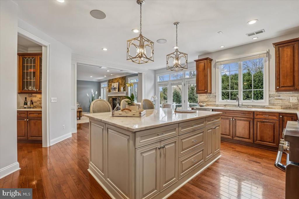10321 LYNCH LANE
