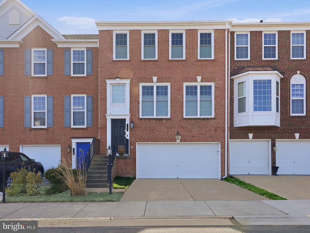 8239 RED CARNATION COURT