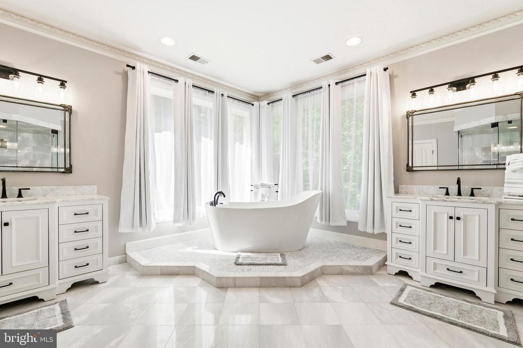 11102 PRINCE EDWARD COURT