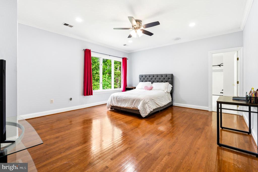 11102 PRINCE EDWARD COURT