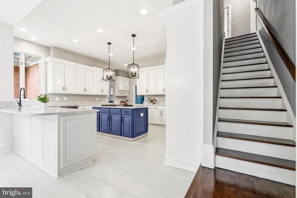 11102 PRINCE EDWARD COURT