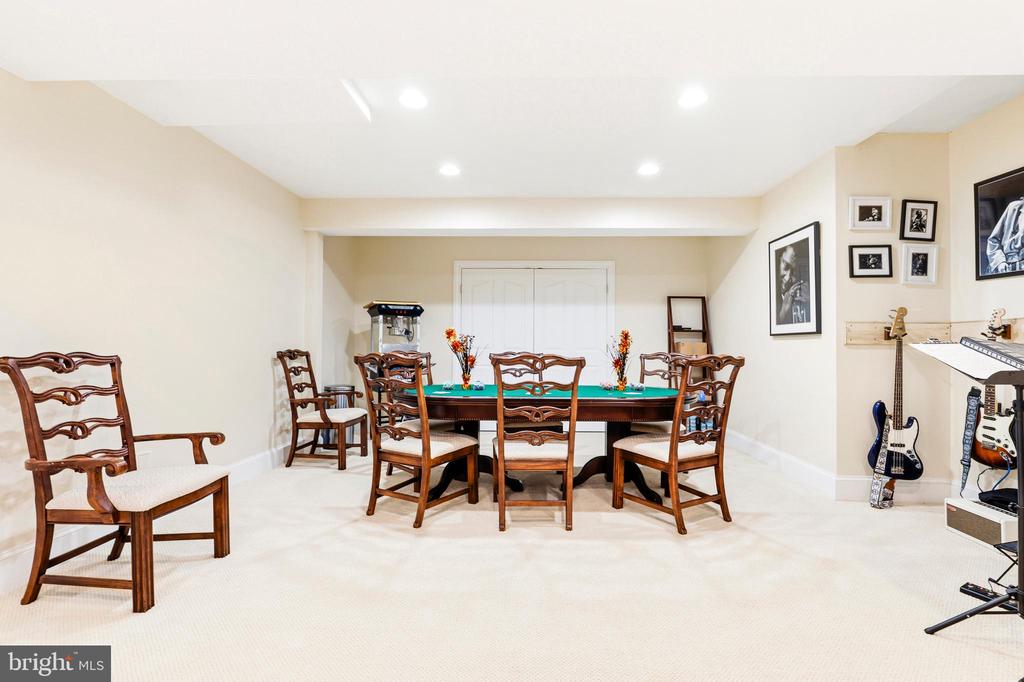 11102 PRINCE EDWARD COURT