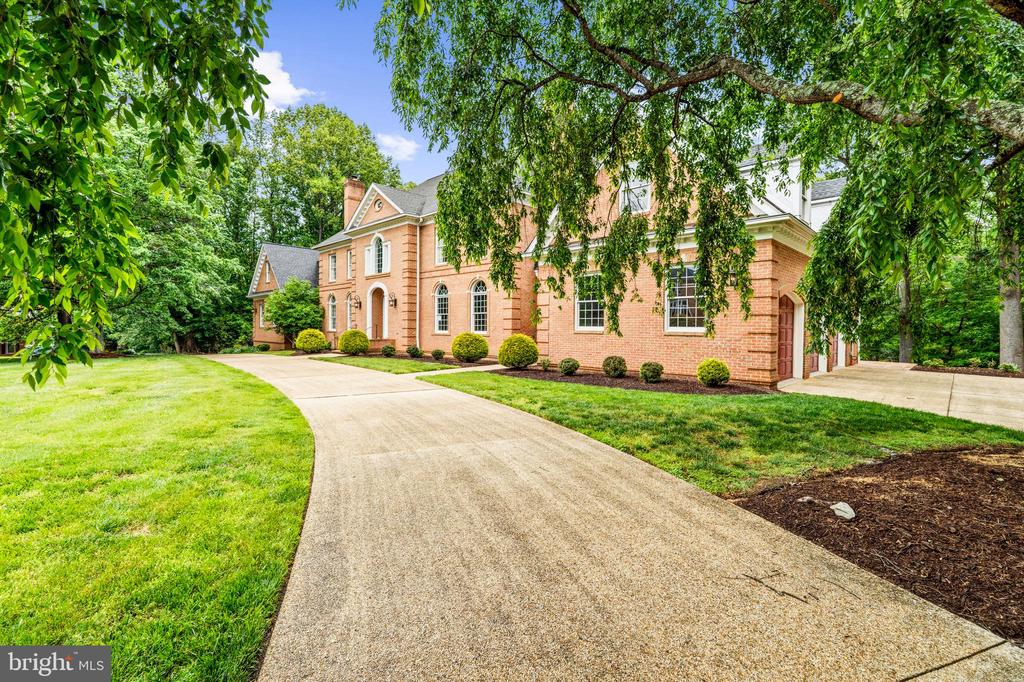 11102 PRINCE EDWARD COURT
