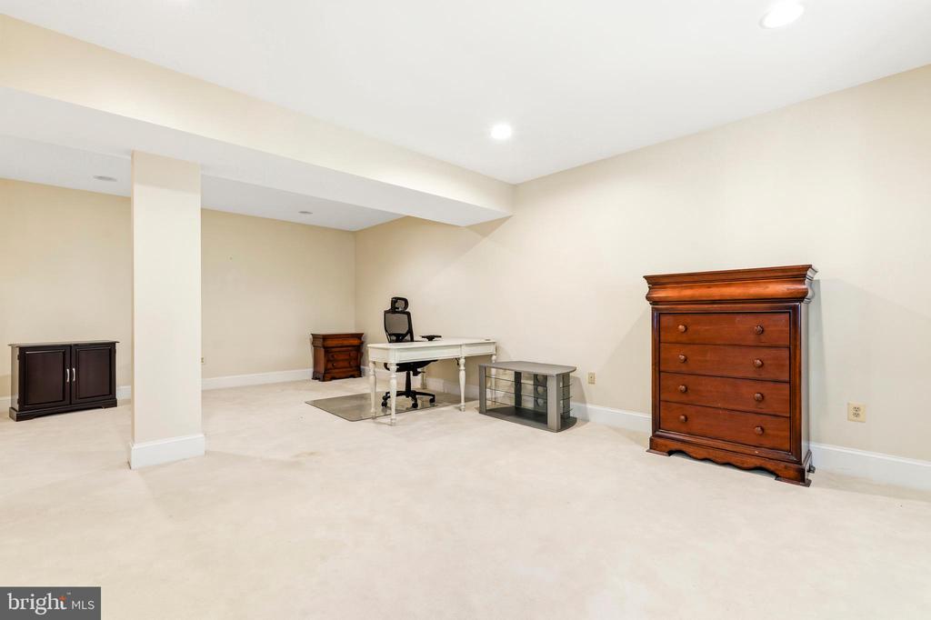11102 PRINCE EDWARD COURT
