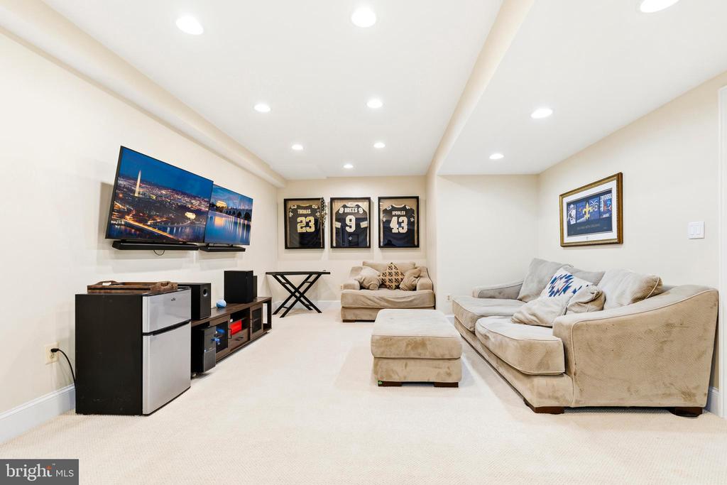 11102 PRINCE EDWARD COURT