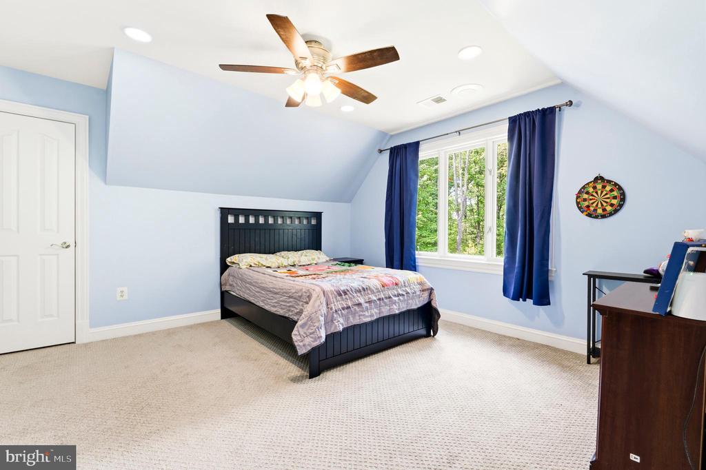 11102 PRINCE EDWARD COURT