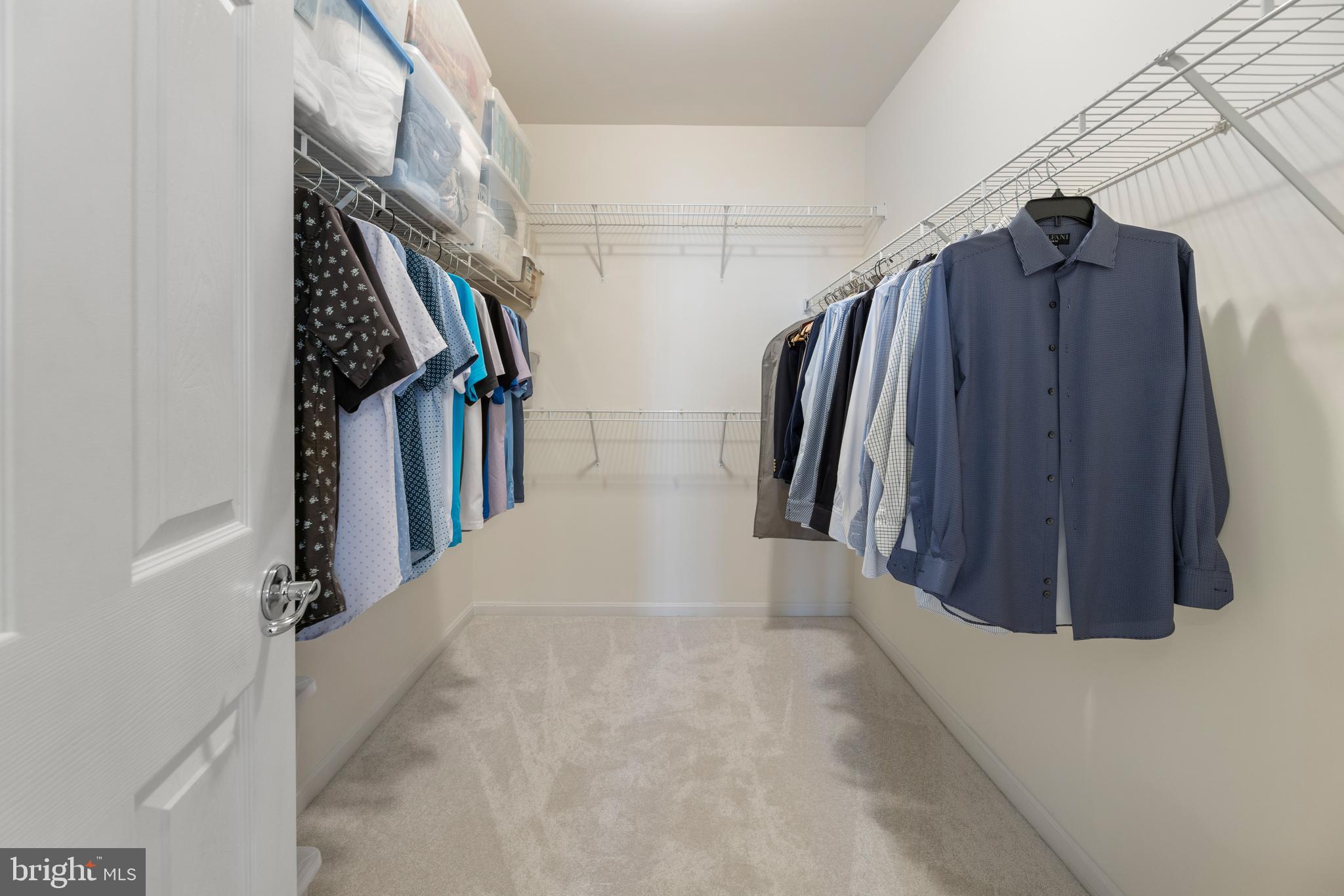 20897 Queens Quilt Sq