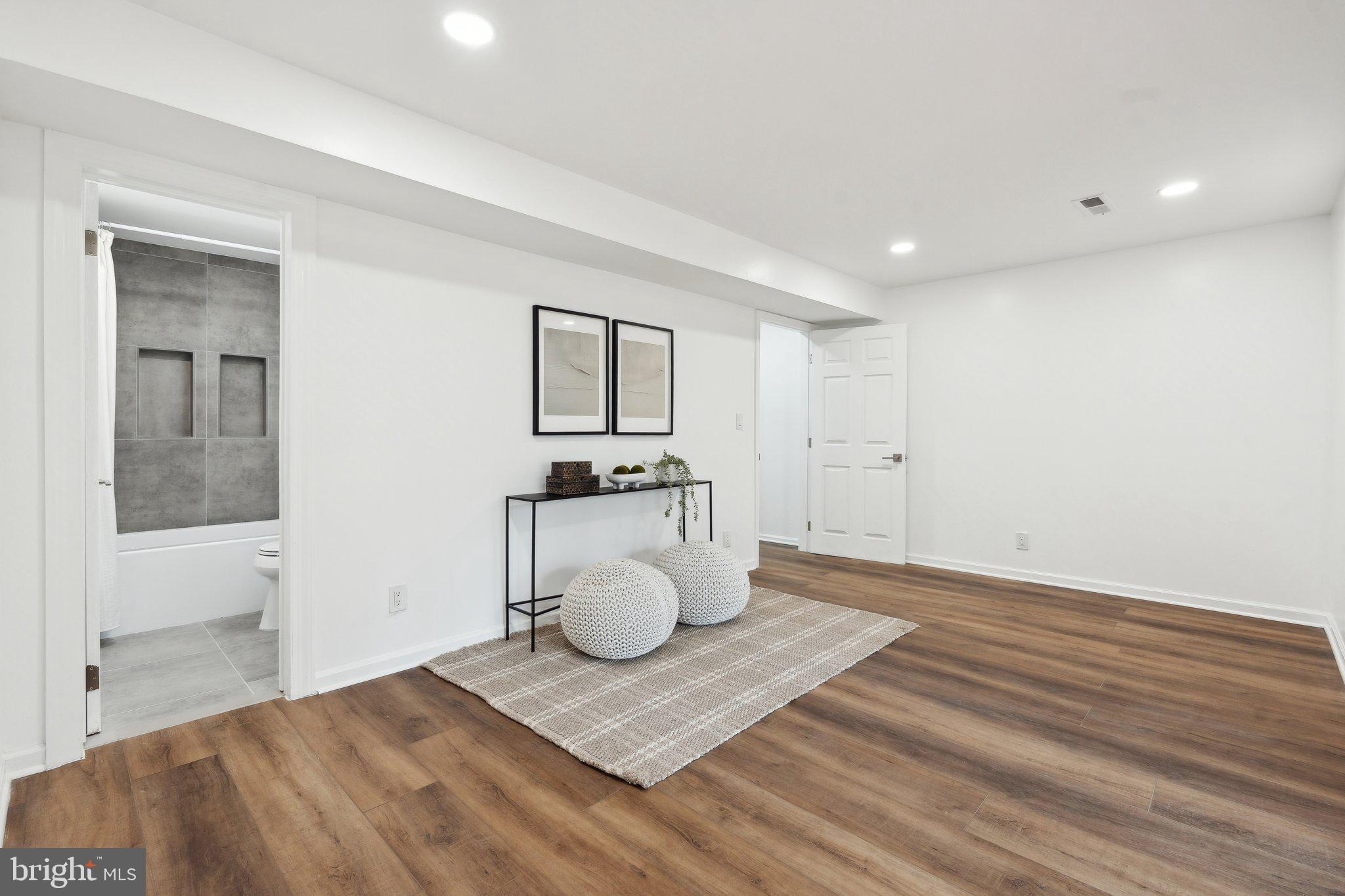 316 Felsted Ct