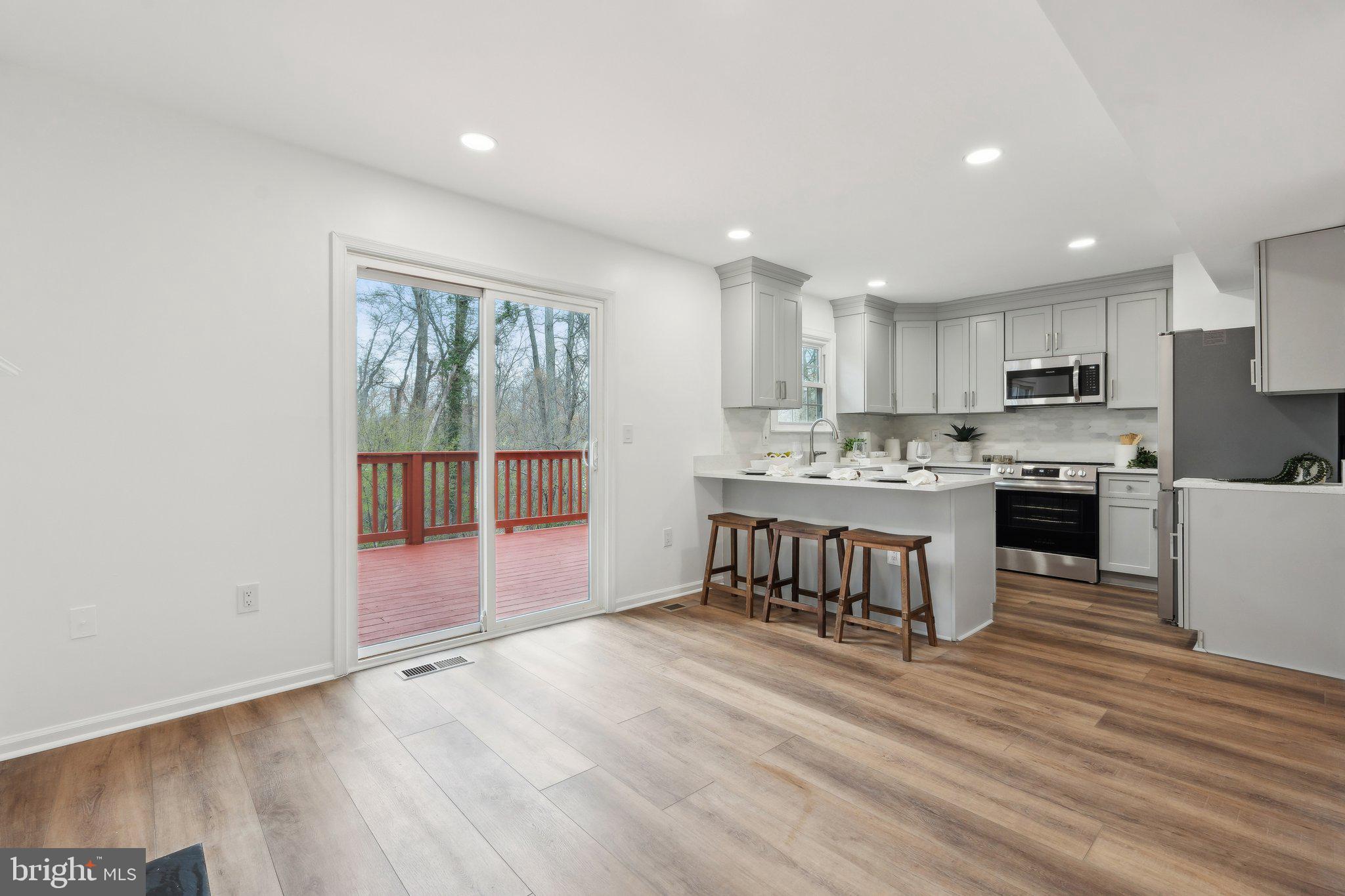316 Felsted Ct