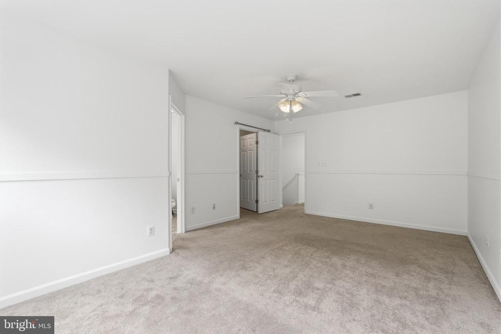 9041 FALCON GLEN COURT