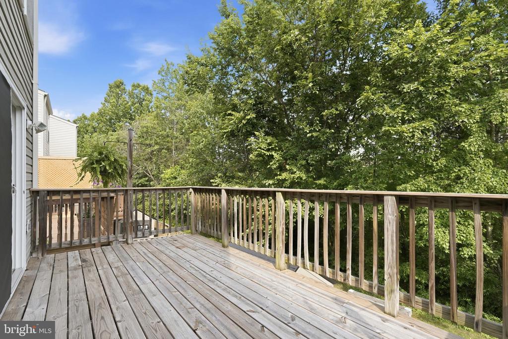 9041 FALCON GLEN COURT