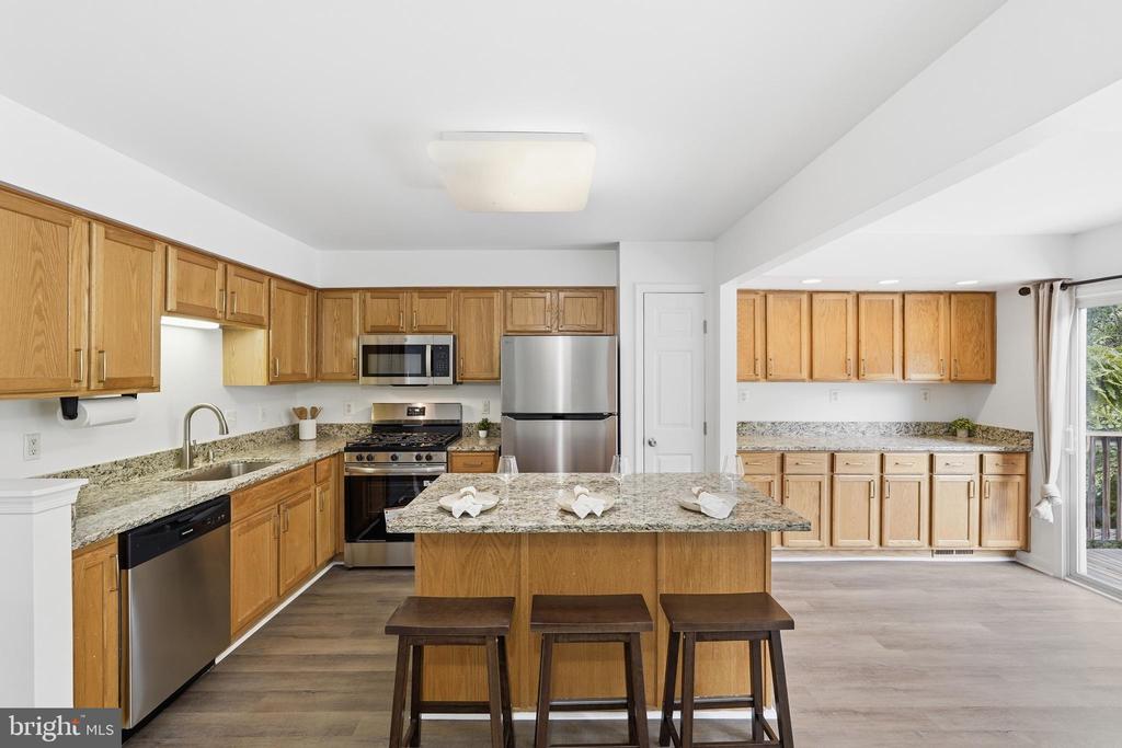 9041 FALCON GLEN COURT