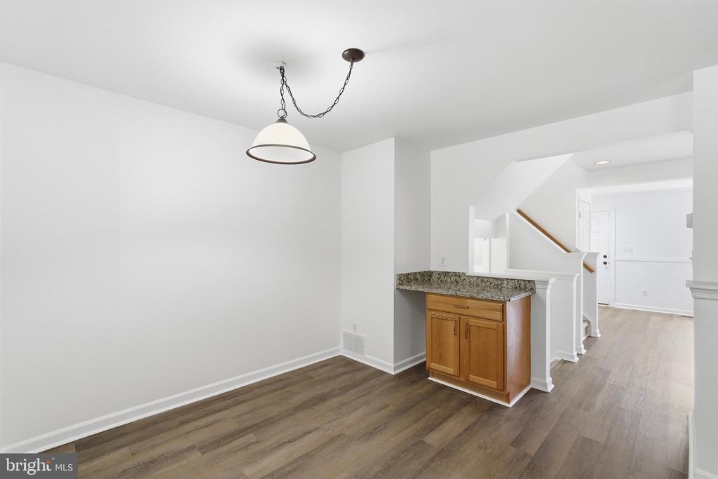 9041 FALCON GLEN COURT
