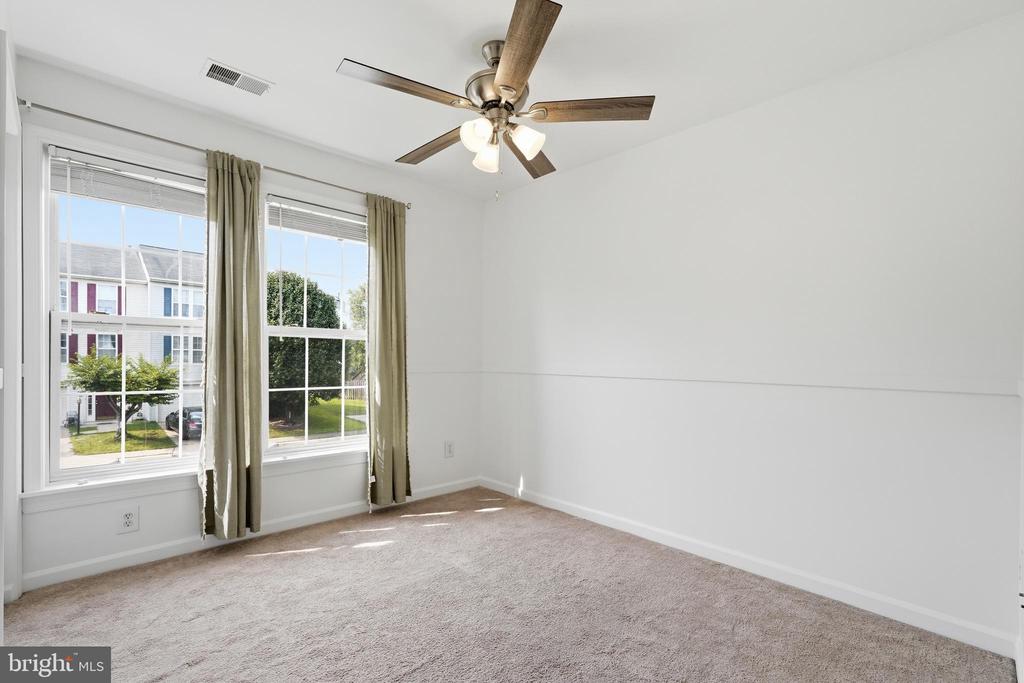 9041 FALCON GLEN COURT