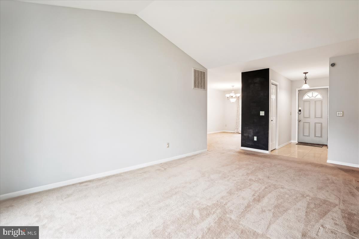 11811 Gardenia Dr