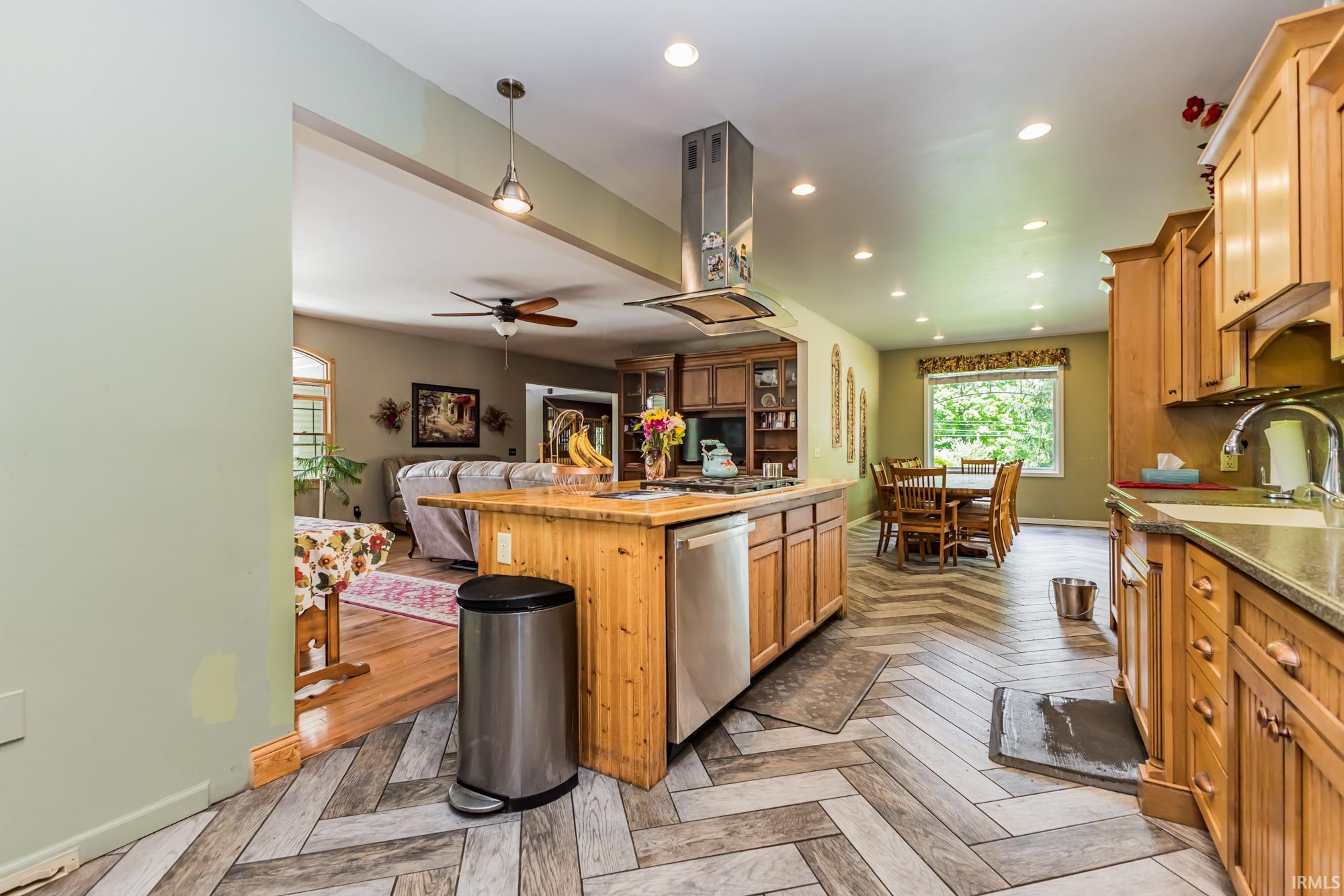 501 W Fox Lake Road