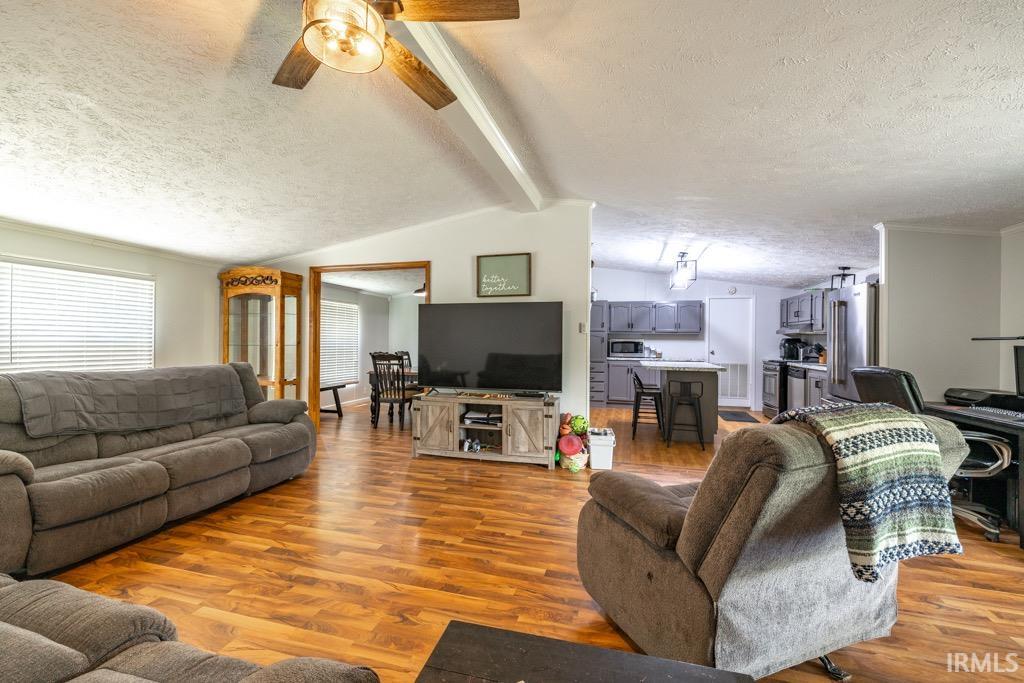 10729 E 500 N