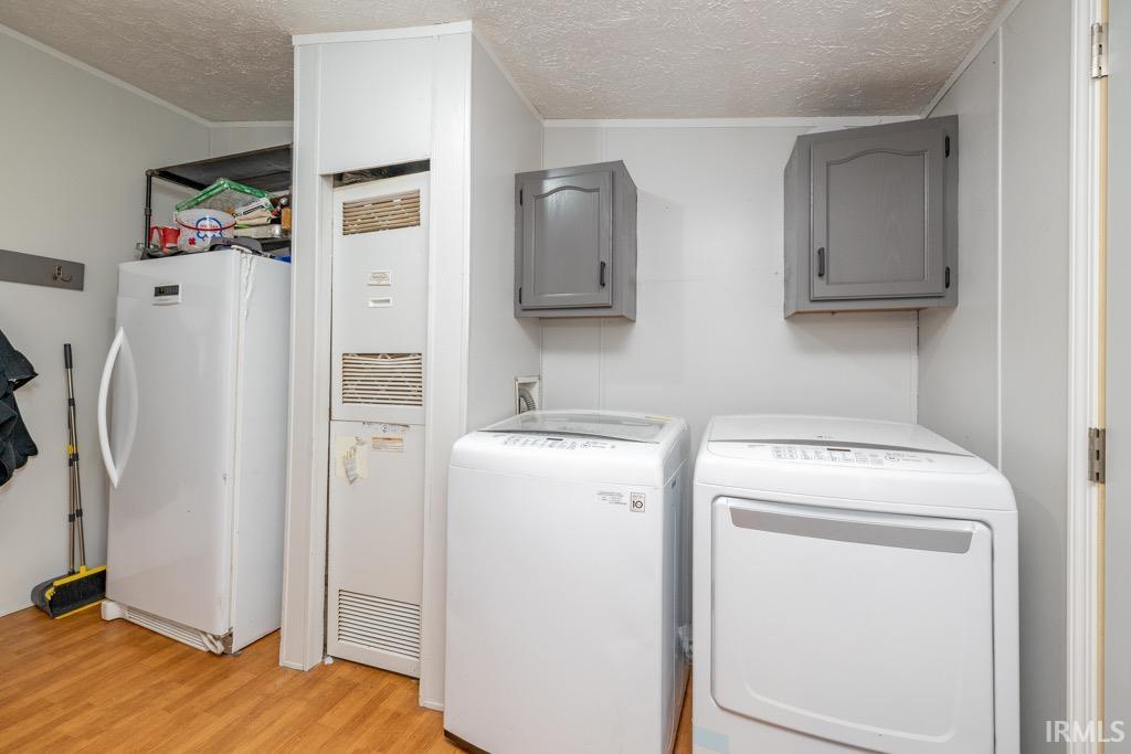 10729 E 500 N