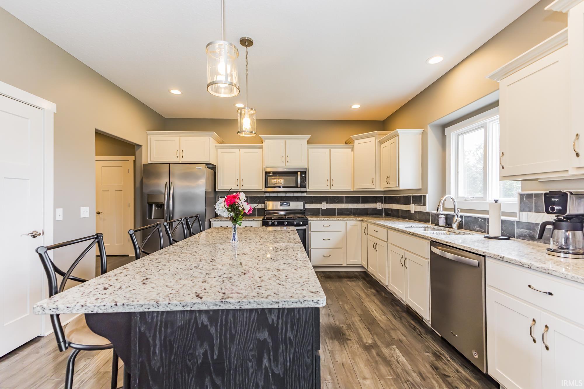 394 Carrara Cove