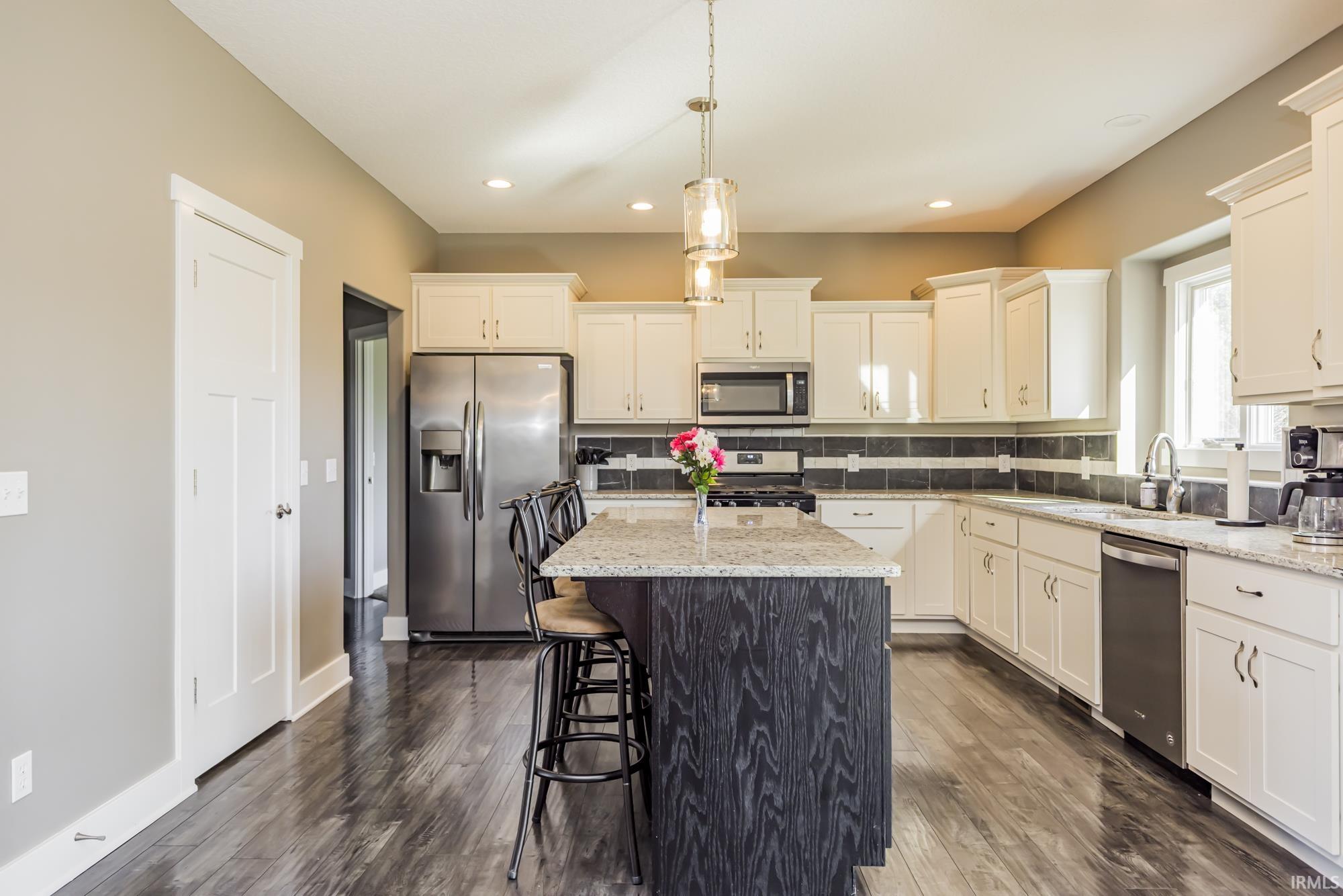 394 Carrara Cove