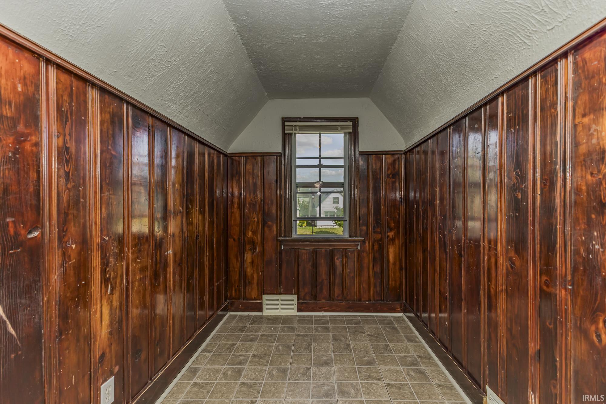 4522 S Calhoun Street