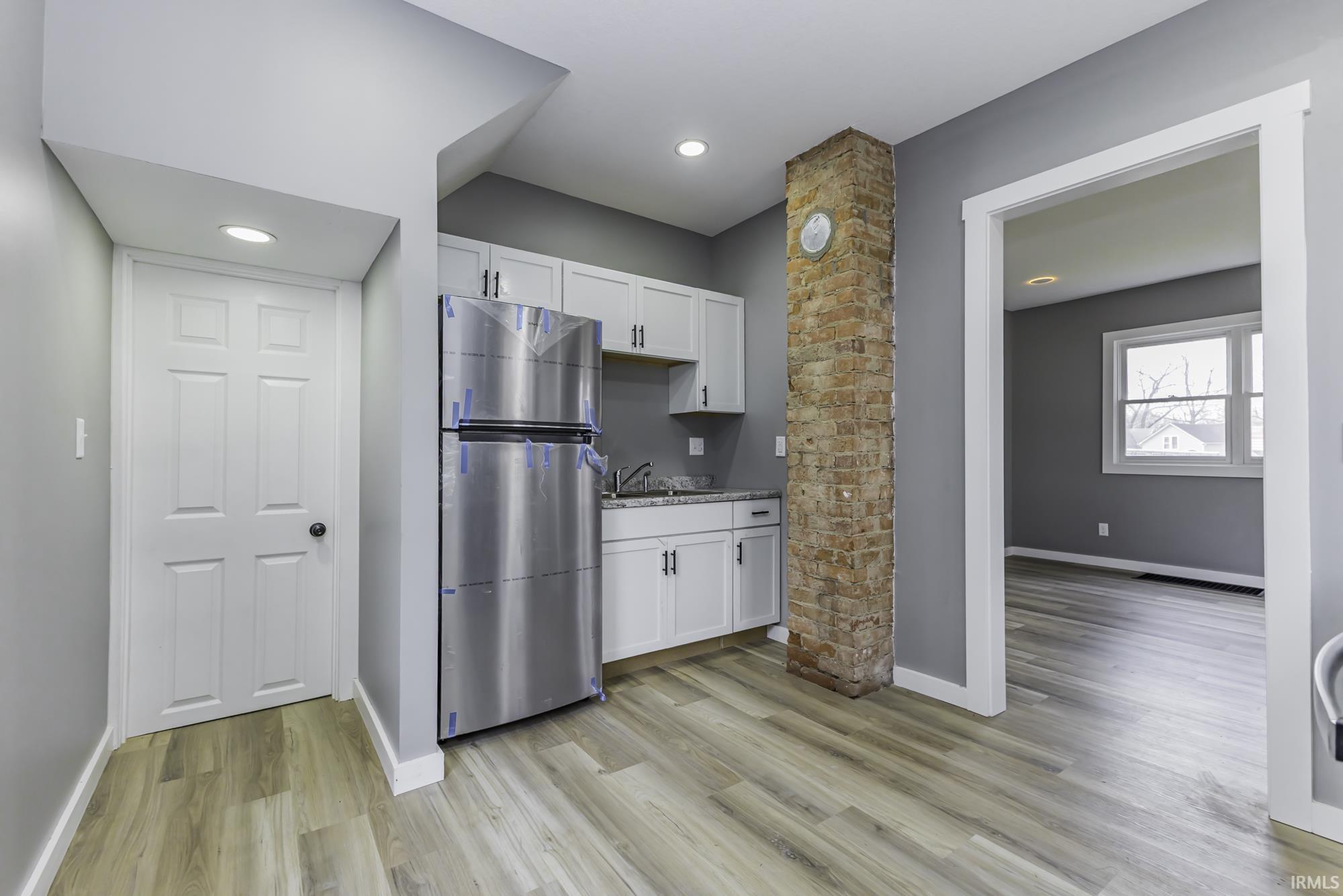 1240 Kinsmoor Avenue