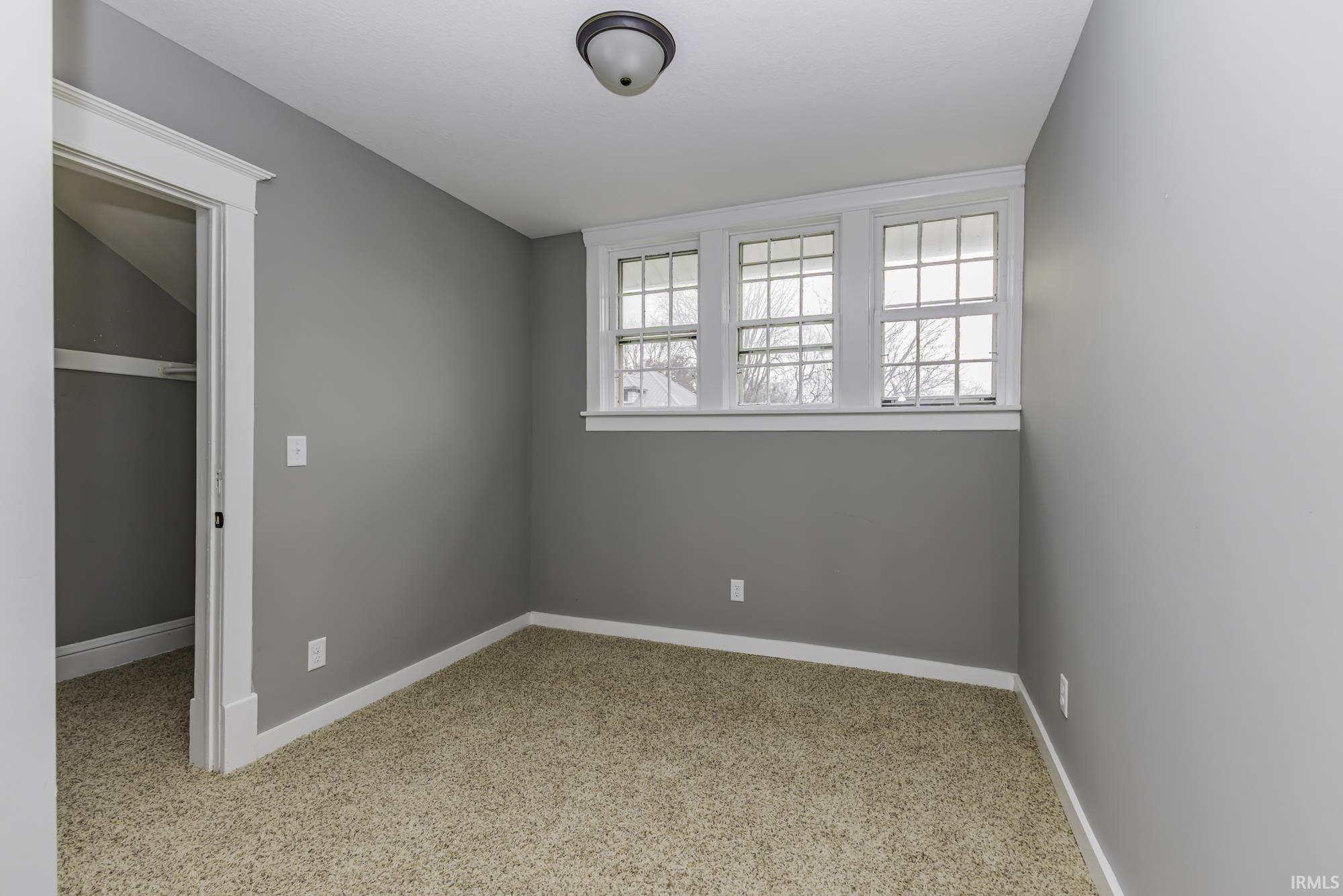 1240 Kinsmoor Avenue