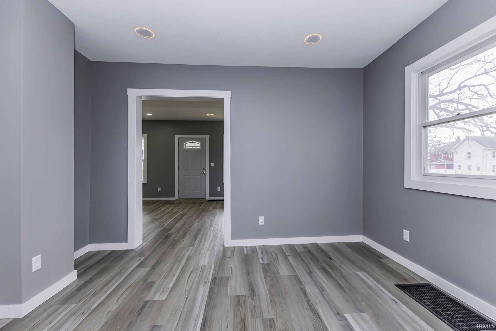 1240 Kinsmoor Avenue