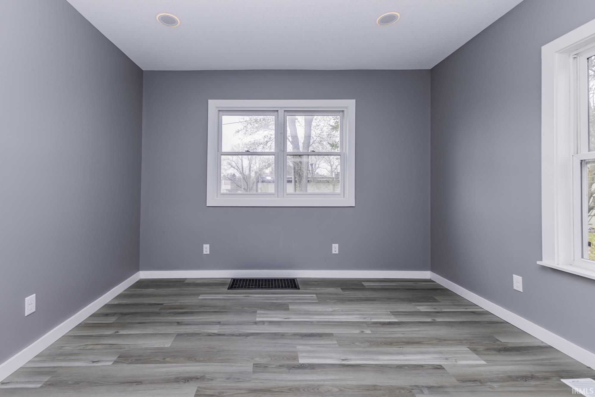 1240 Kinsmoor Avenue