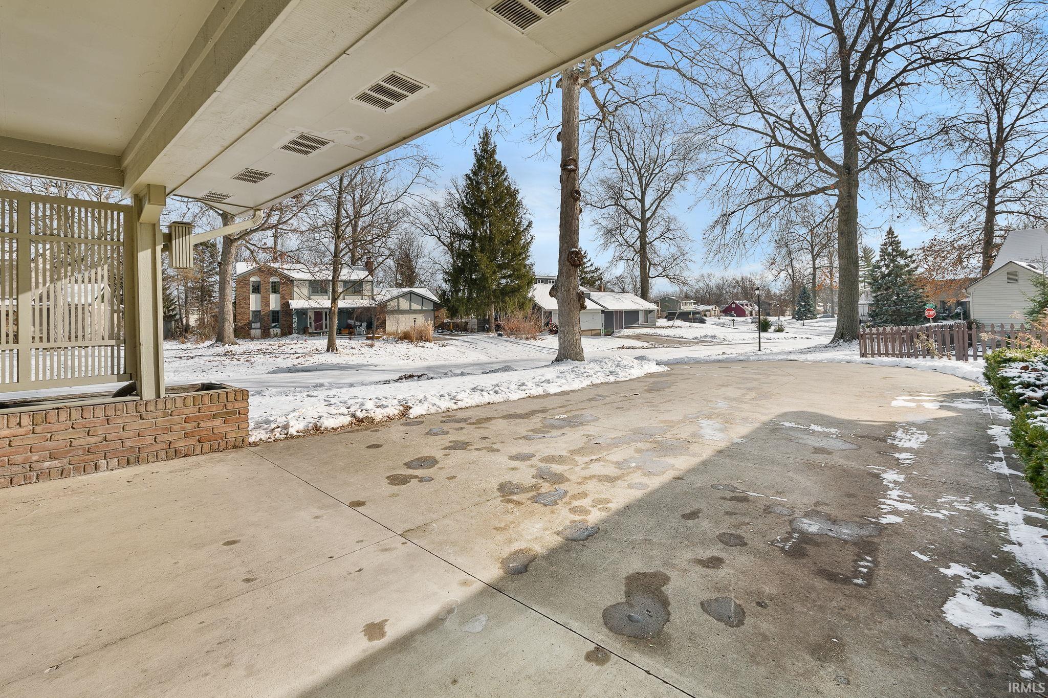 3611 Deer Cove