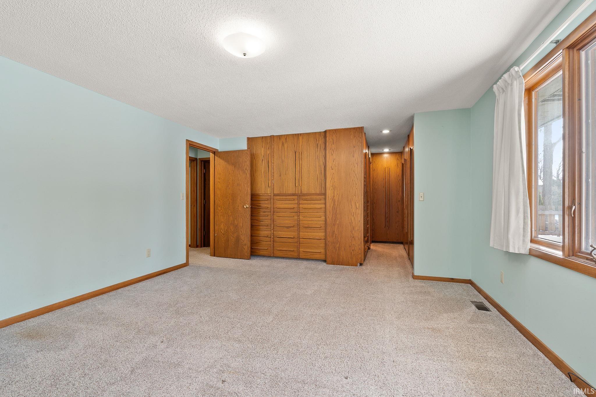3611 Deer Cove