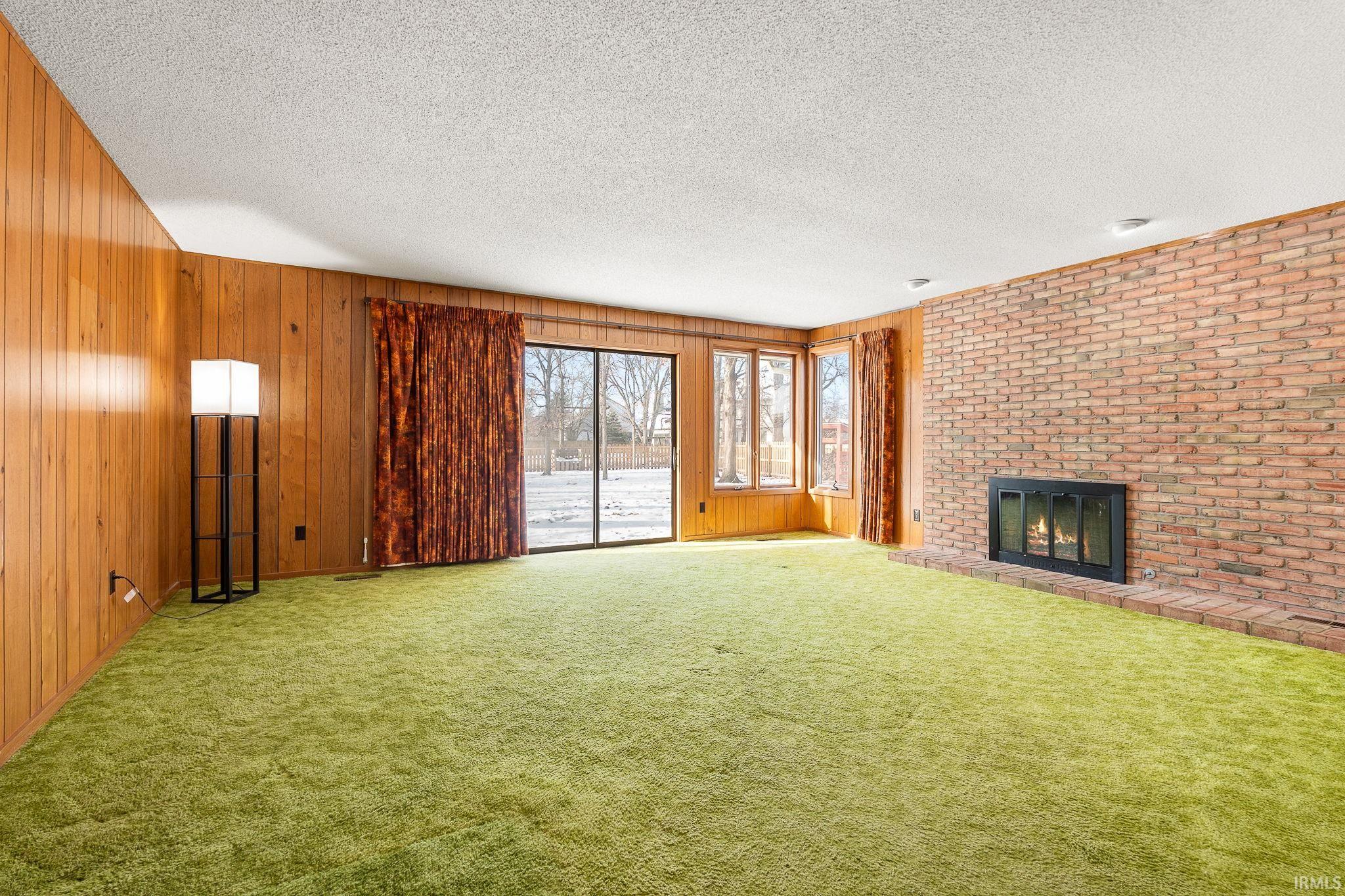 3611 Deer Cove