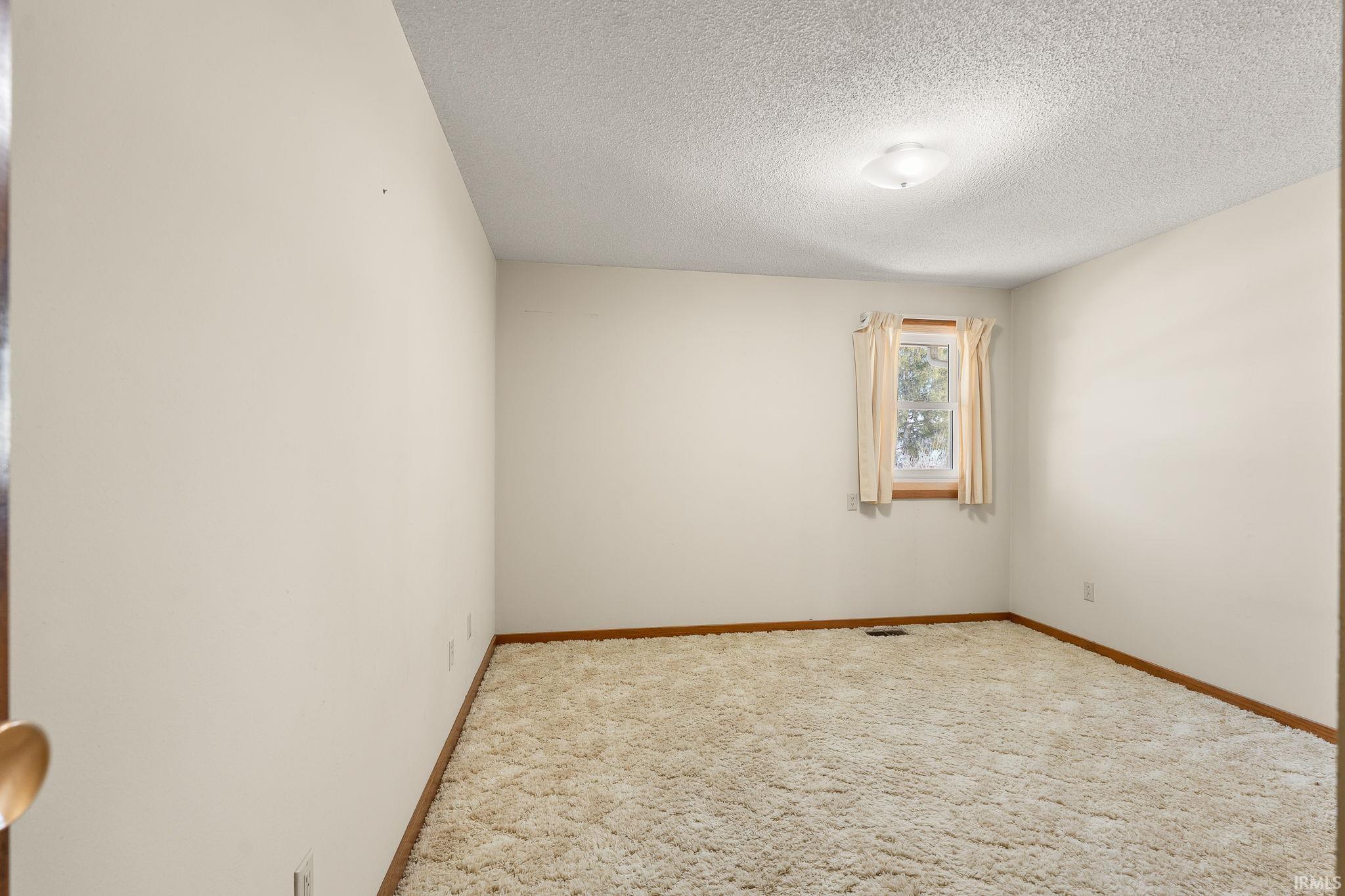 3611 Deer Cove