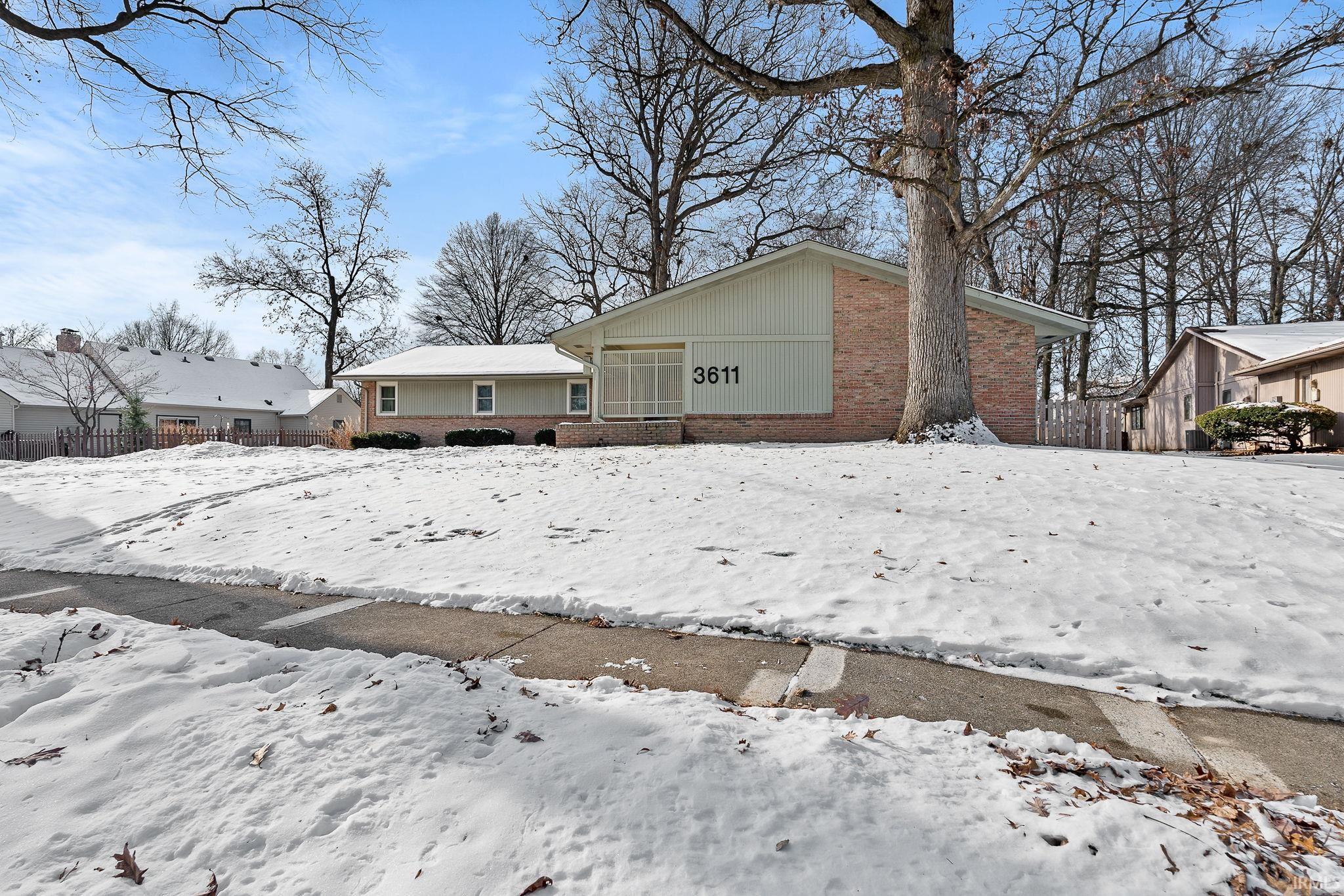 3611 Deer Cove