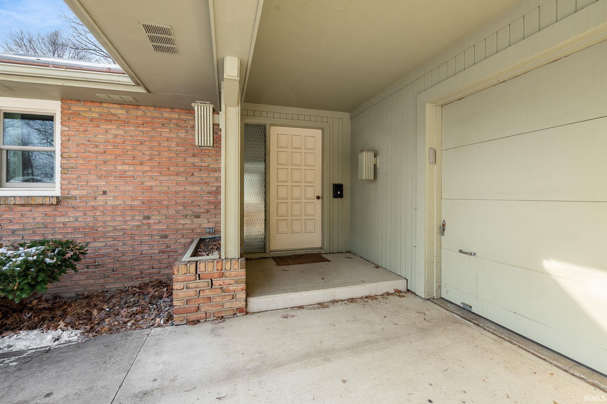 3611 Deer Cove