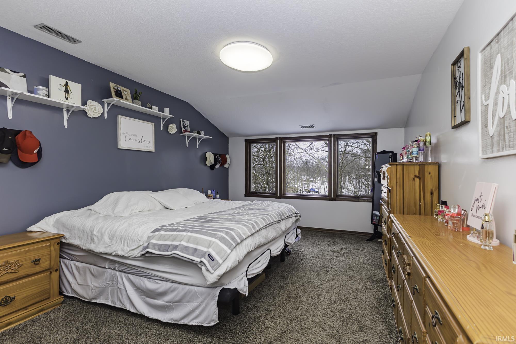 35 LN 520B Lake James Lane Unit: 3