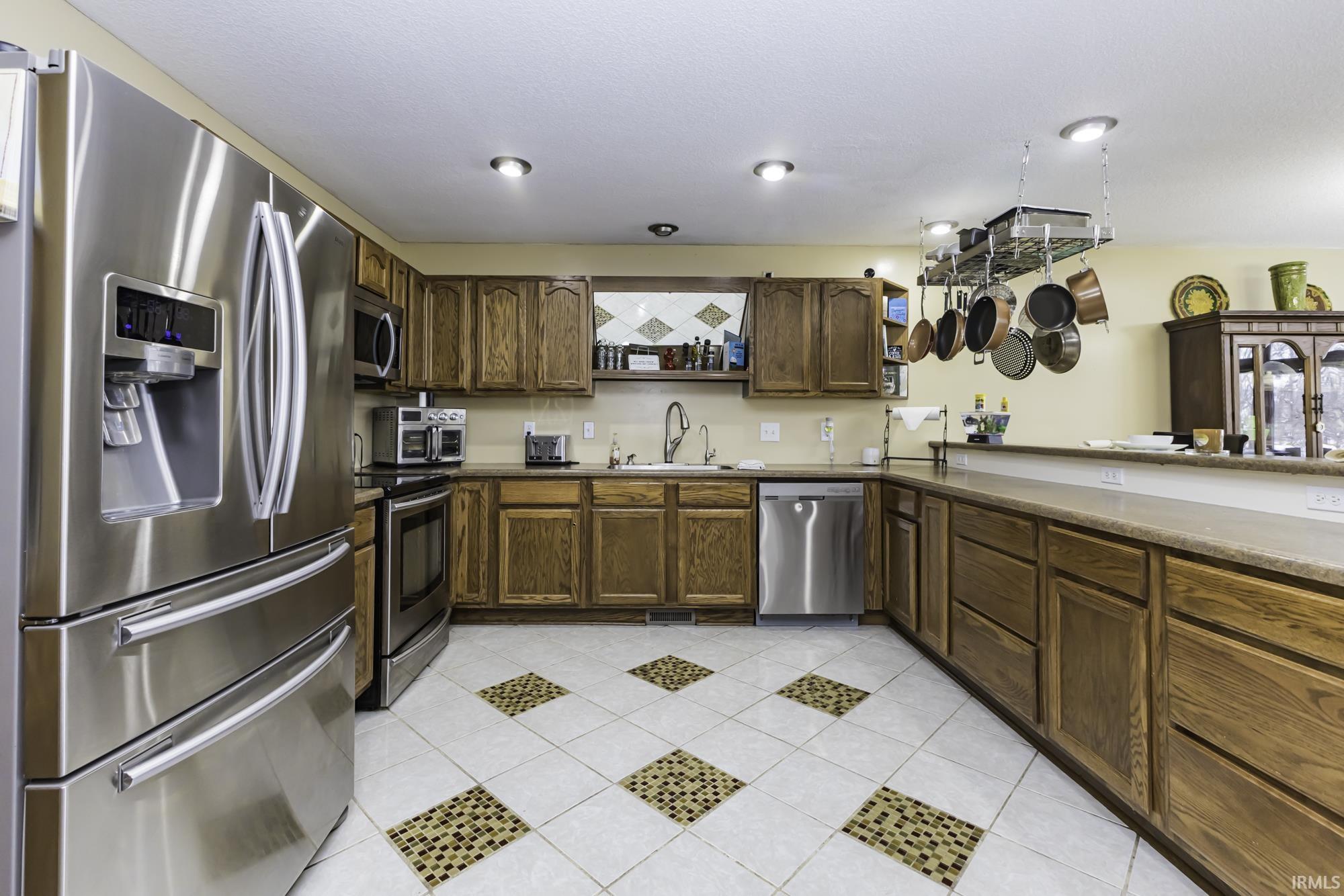 35 LN 520B Lake James Lane Unit: 3