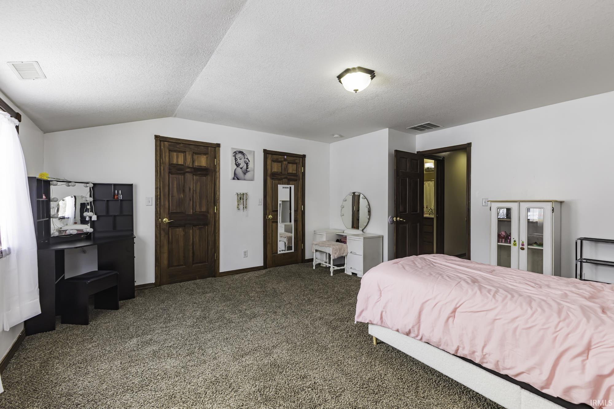 35 LN 520B Lake James Lane Unit: 3