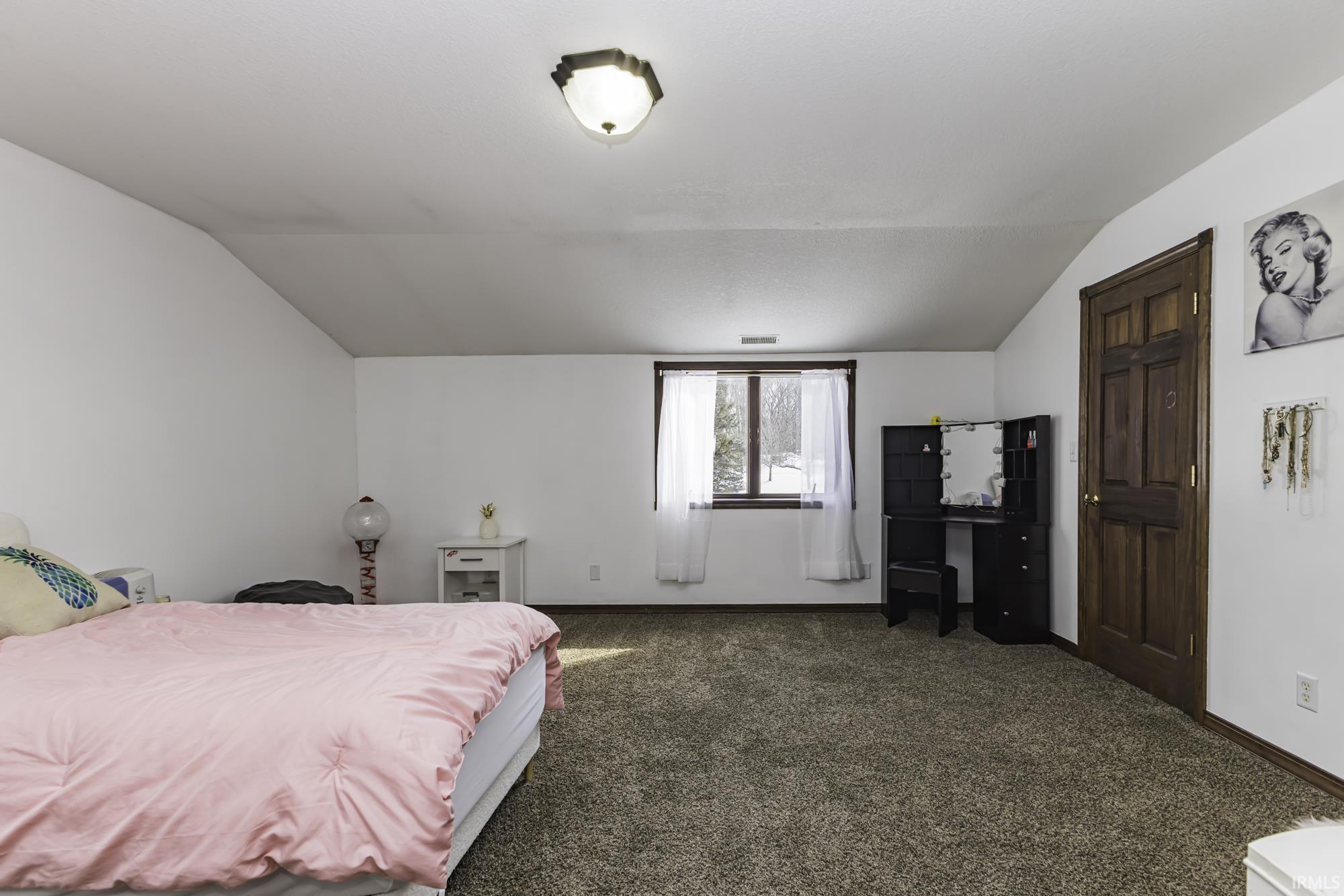 35 LN 520B Lake James Lane Unit: 3