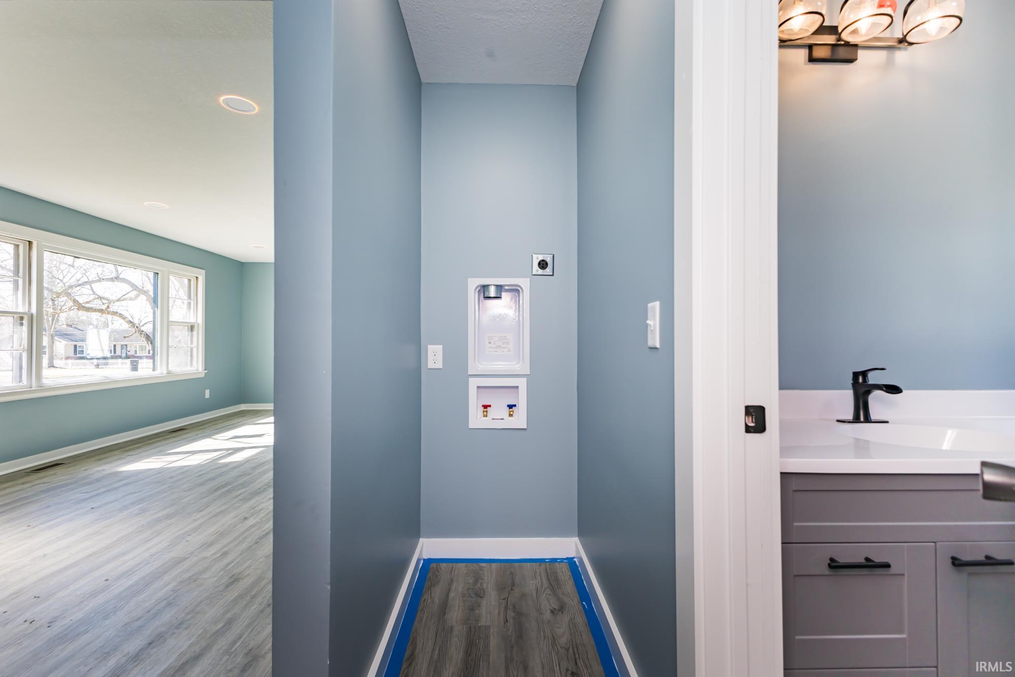 3509 E Maplegrove Avenue