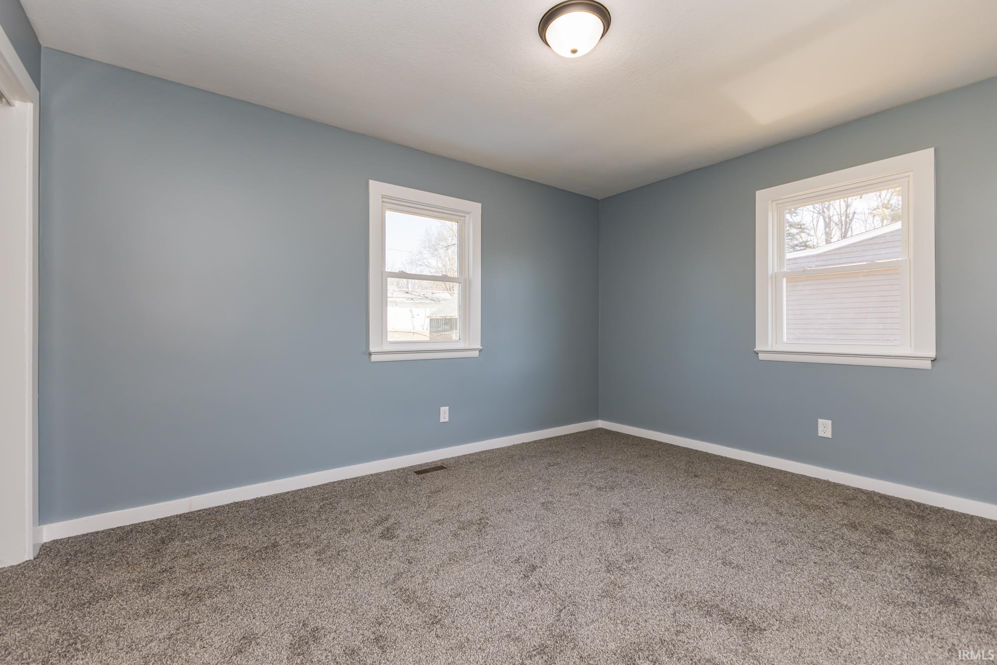 3509 E Maplegrove Avenue